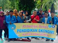 IKIP Widya Darma Surabaya Nomor 7